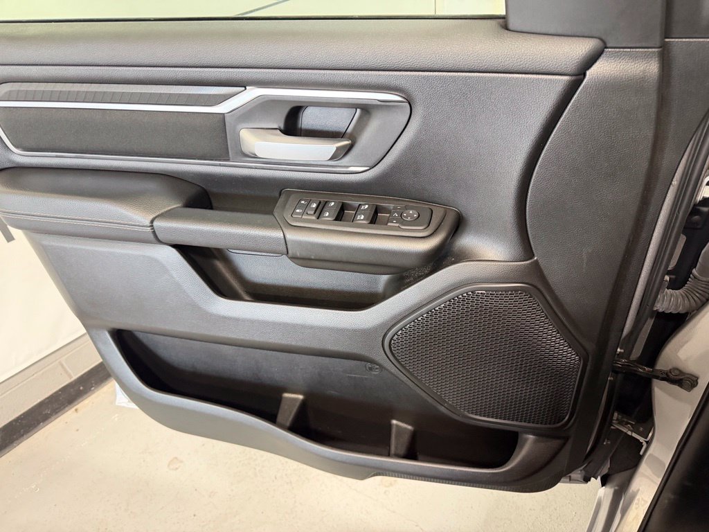 Used 2025 RAM 1500 Big Horn AWD/4WD image 14