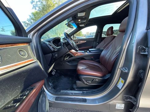 Used 2017 Lincoln MKX Reserve image 9