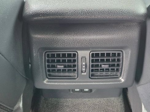 Used 2025 Toyota Camry SE FWD image 16