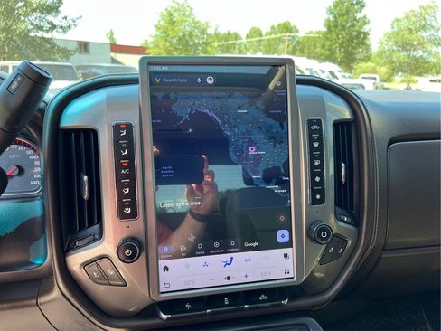 Used 2015 GMC Sierra 2500 SLT AWD/4WD image 16