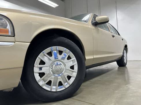 Used 2005 Mercury Grand Marquis GS RWD image 25