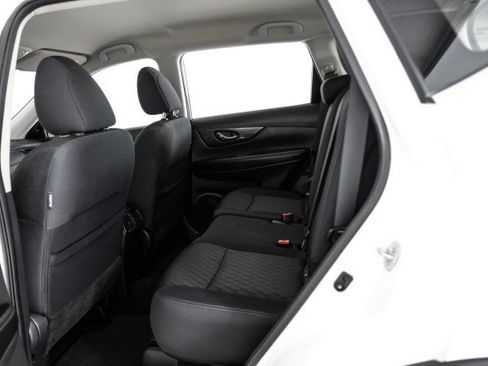 Used 2017 Nissan Rogue S FWD image 30