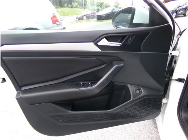Used 2019 Volkswagen Jetta S w/ Driver Assistance Package FWD image 3