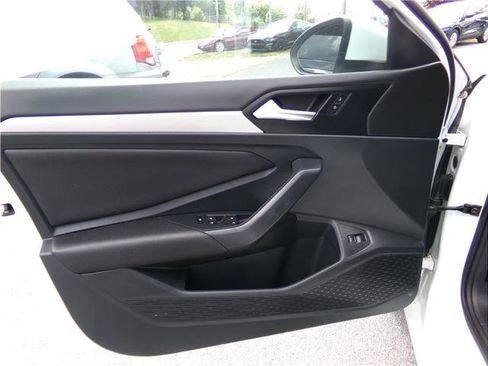 Used 2019 Volkswagen Jetta S w/ Driver Assistance Package FWD image 3