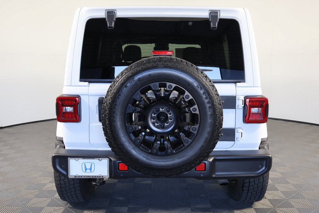 Used 2021 Jeep Wrangler Unlimited Sahara AWD/4WD image 5