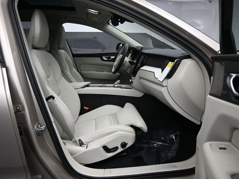 New 2026 Volvo XC60 B5 Ultra w/ Protection Package Premier AWD/4WD image 27