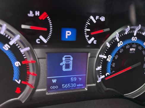 Used 2018 Toyota 4Runner TRD Off-Road Premium image 9