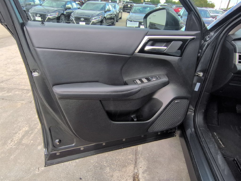 Used 2025 Mitsubishi Outlander SE AWD/4WD image 11