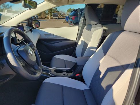 Certified 2025 Toyota Corolla LE image 23