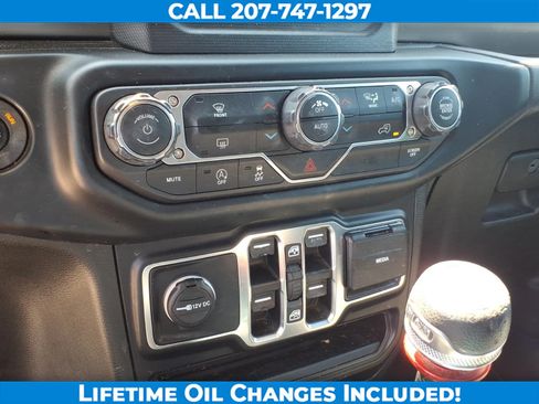 Used 2019 Jeep Wrangler Unlimited Sport S AWD/4WD image 17