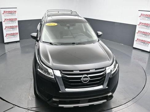 Used 2024 Nissan Pathfinder Platinum w/ Cargo Package image 22