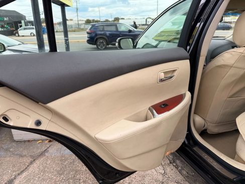 Used 2010 Lexus ES 350 image 12