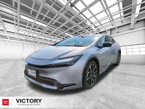 Used 2026 Toyota Prius Plug-In Hybrid FWD image 8