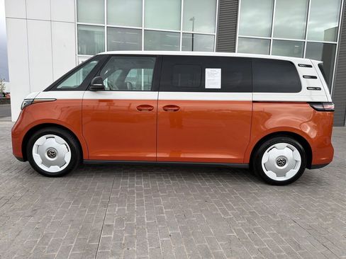 Certified 2025 Volkswagen ID. Buzz 1st Edition AWD/4WD image 3