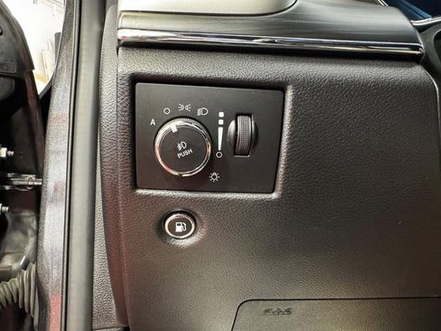 Used 2020 Jeep Grand Cherokee Limited image 17