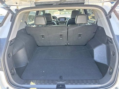 Used 2022 GMC Terrain SLT w/ Elevation Edition image 10