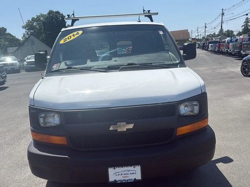Used 2014 Chevrolet Express 1500 RWD image 2