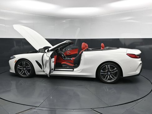 Used 2025 BMW M850i xDrive Convertible AWD/4WD image 35