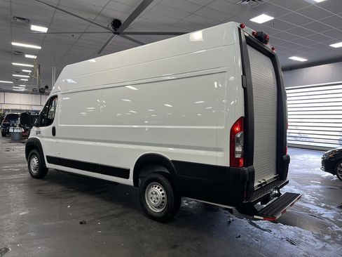 Used 2024 RAM ProMaster 3500 w/ Delivery Van Package image 8