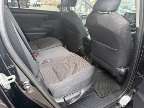Used 2020 Toyota Highlander LE AWD/4WD image 21