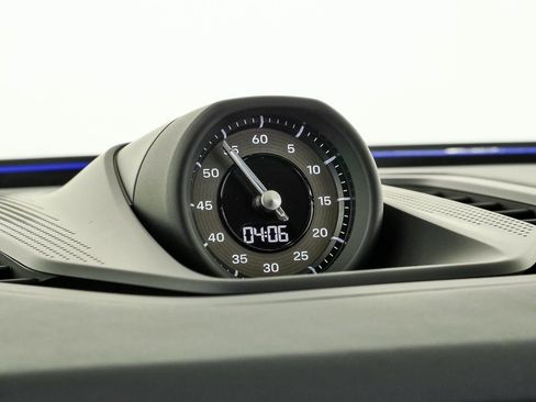 New 2026 Porsche Cayenne Turbo AWD/4WD image 18