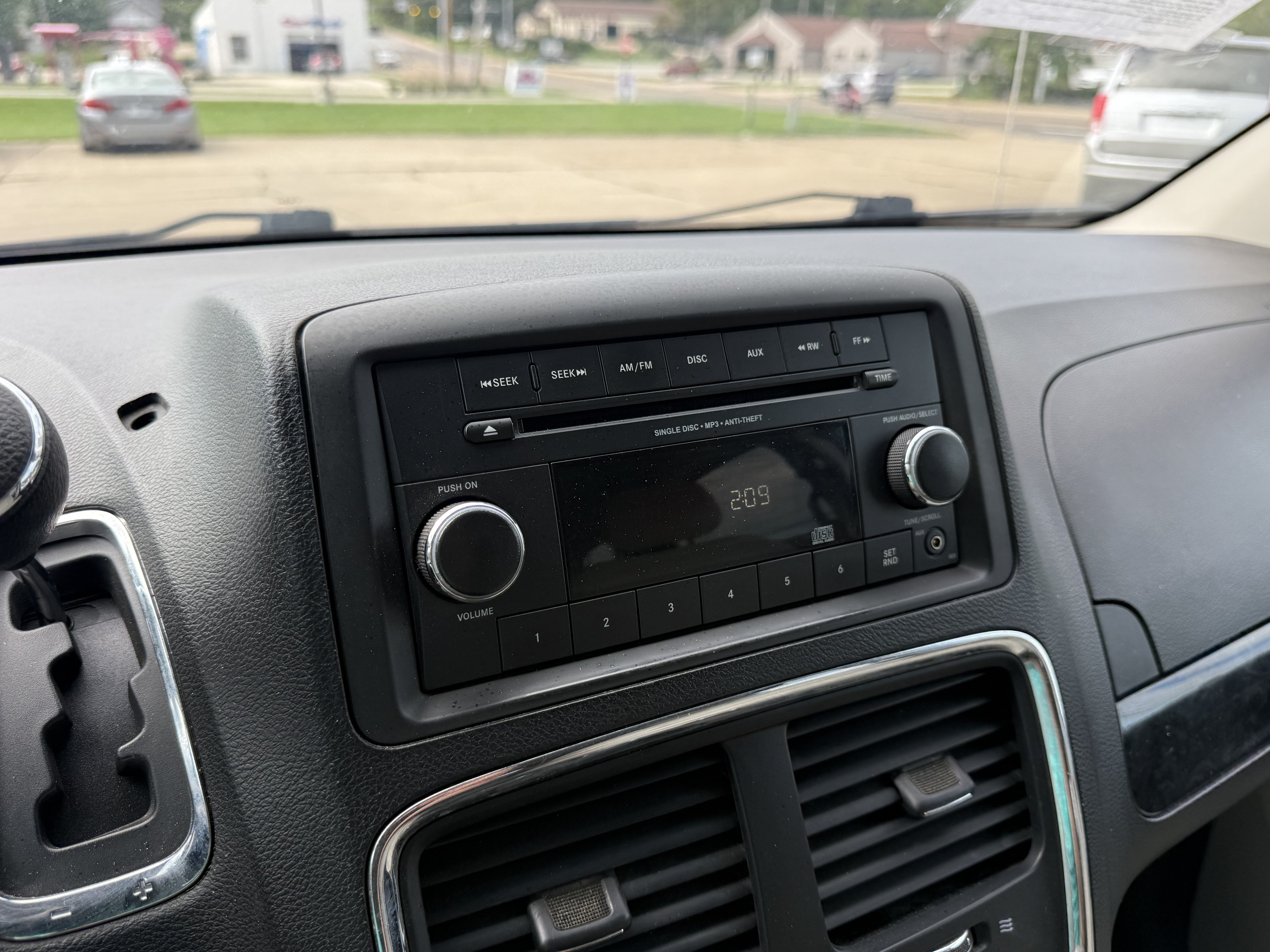 Used 2014 Dodge Grand Caravan SE w/ Quick Order Package 29E SE FWD image 17