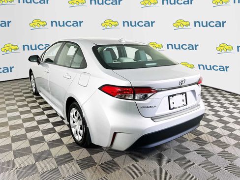 Used 2025 Toyota Corolla LE FWD image 5