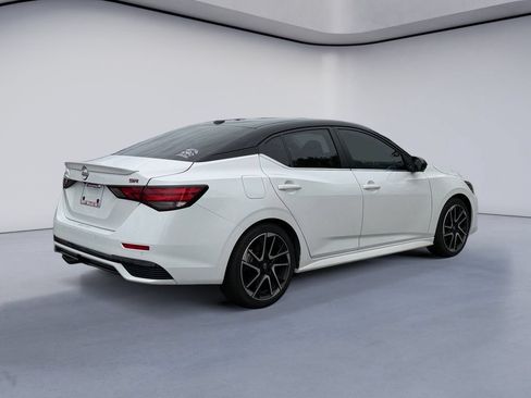 Used 2024 Nissan Sentra SR w/ SR Premium Package FWD image 5