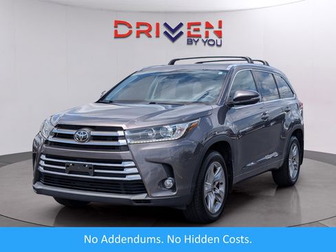 Used 2017 Toyota Highlander Limited AWD/4WD image 1