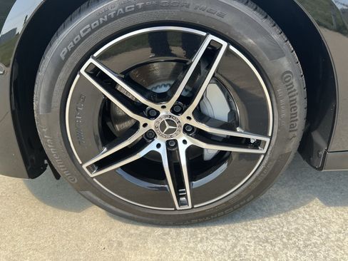Used 2025 Mercedes-Benz E 350 4MATIC Sedan image 13