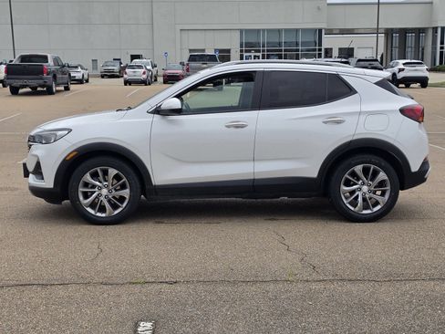 Used 2021 Buick Encore GX Select w/ Experience Buick Package FWD image 2