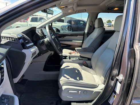 Used 2024 Honda Odyssey Elite image 10
