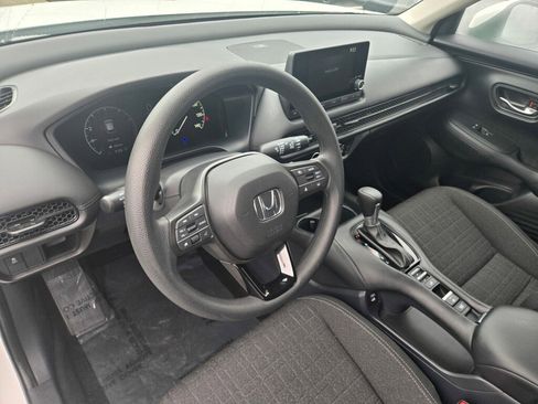 Certified 2025 Honda HR-V LX image 12