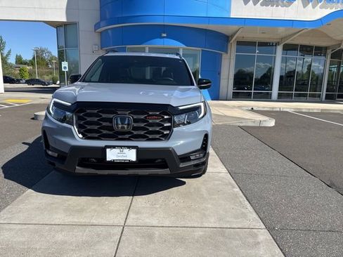 Used 2023 Honda Passport TrailSport image 16