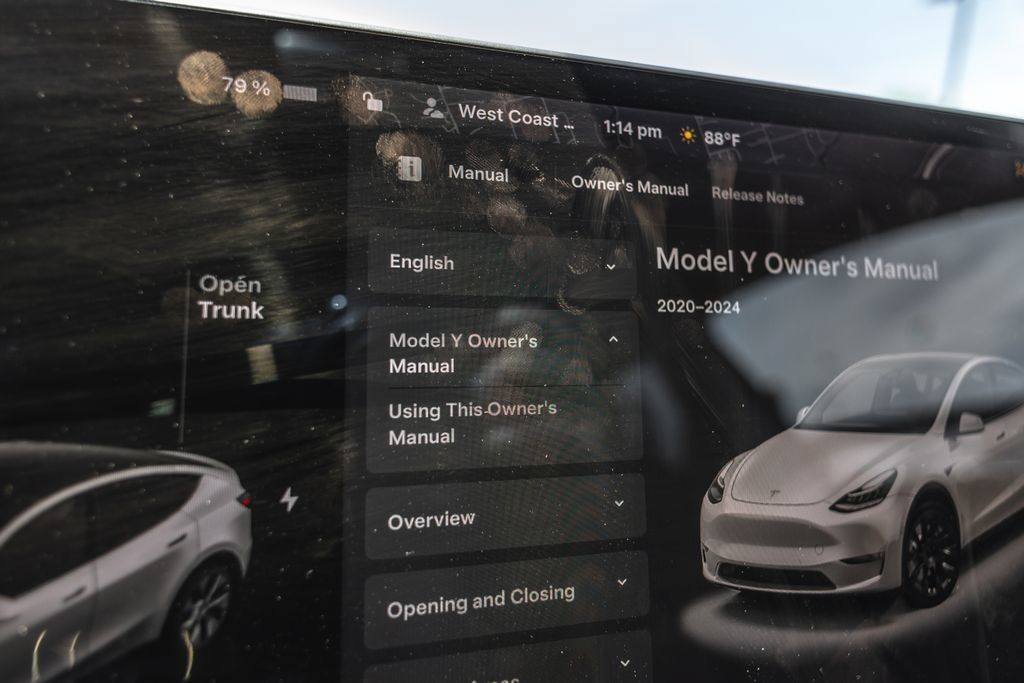 Used 2021 Tesla Model Y Long Range AWD/4WD image 11