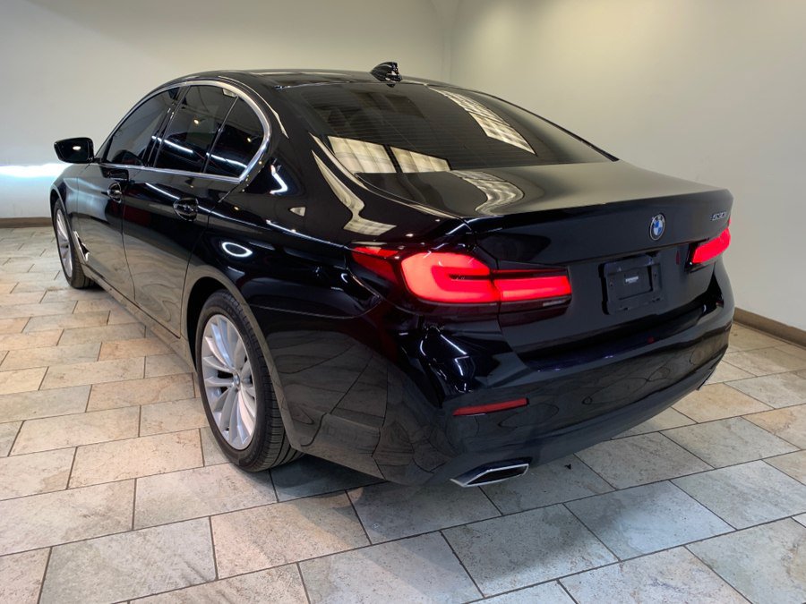 Used 2023 BMW 530i w/ Premium Package RWD image 5