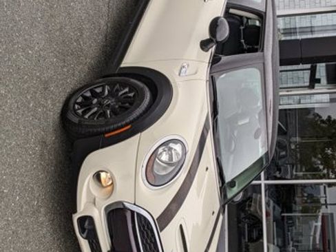 Used 2018 MINI Cooper S image 3