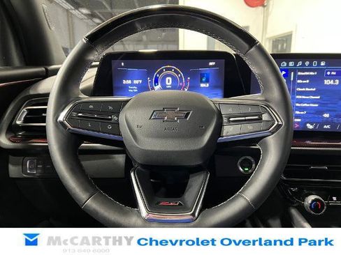 Used 2024 Chevrolet Traverse Z71 w/ Enhanced Driving Package AWD/4WD image 12