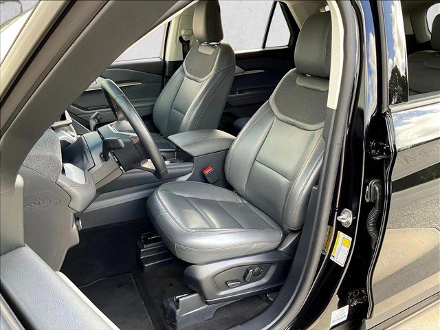 Used 2026 Ford Explorer Active w/ Active Comfort Package RWD image 23