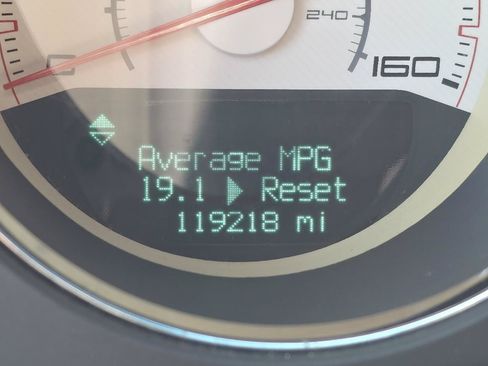 Used 2013 Dodge Challenger R/T RWD image 21