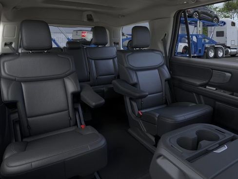 New 2026 Ford Expedition Platinum w/ Driver's Package AWD/4WD image 13