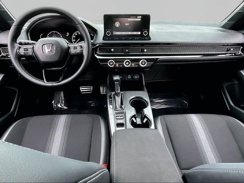 Used 2023 Honda Civic Sport image 8
