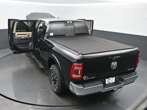 Used 2022 RAM 2500 Limited image 64