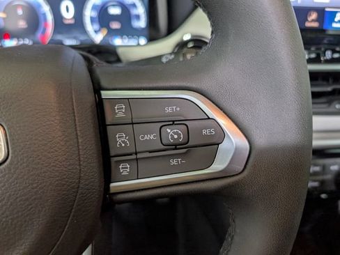 Used 2025 Jeep Compass Limited w/ Elite Group AWD/4WD image 19