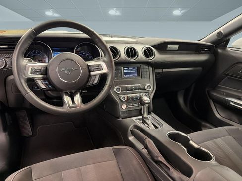 Used 2019 Ford Mustang Coupe RWD image 28