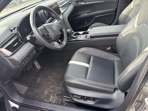 Used 2025 Toyota Camry SE image 7