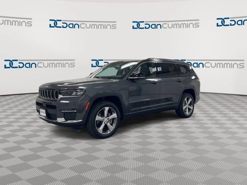 Used 2022 Jeep Grand Cherokee L Limited AWD/4WD image 4
