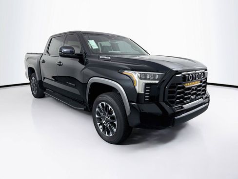 Used 2025 Toyota Tundra Limited AWD/4WD image 10