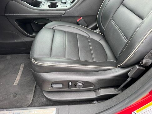 Used 2021 GMC Acadia Denali w/ Denali Technology Package FWD image 26
