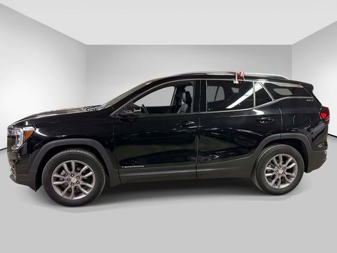 Used 2022 GMC Terrain SLT AWD/4WD image 2